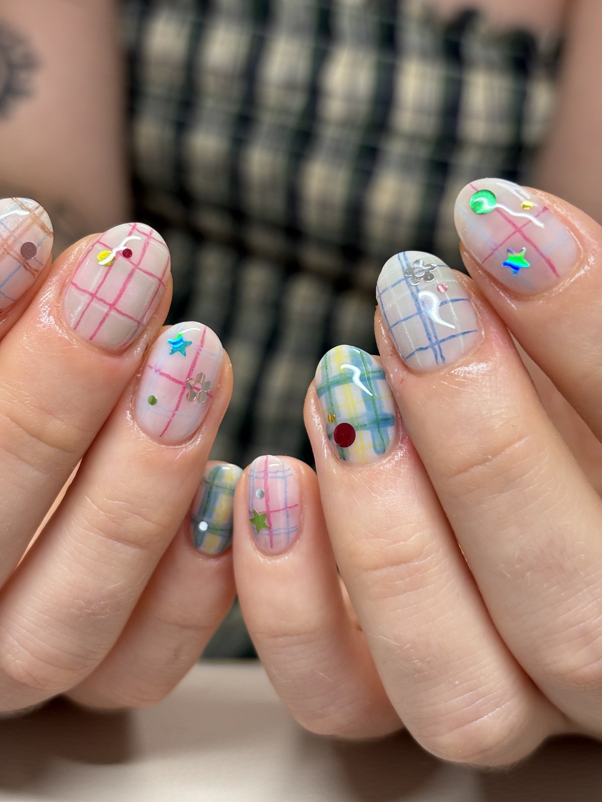 Coloured Pencil Plaid with Tiny Stars - nail design by lull., Harajuku Tokyo