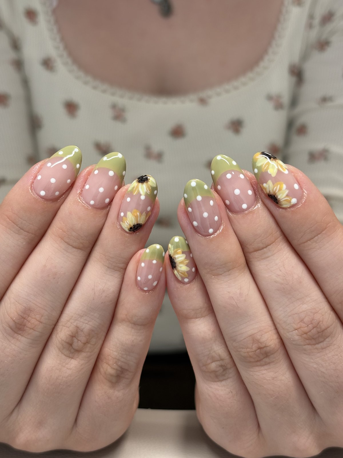 Sunflowers over Pistachio Polka Dots | Summer Nail Art in Tokyo