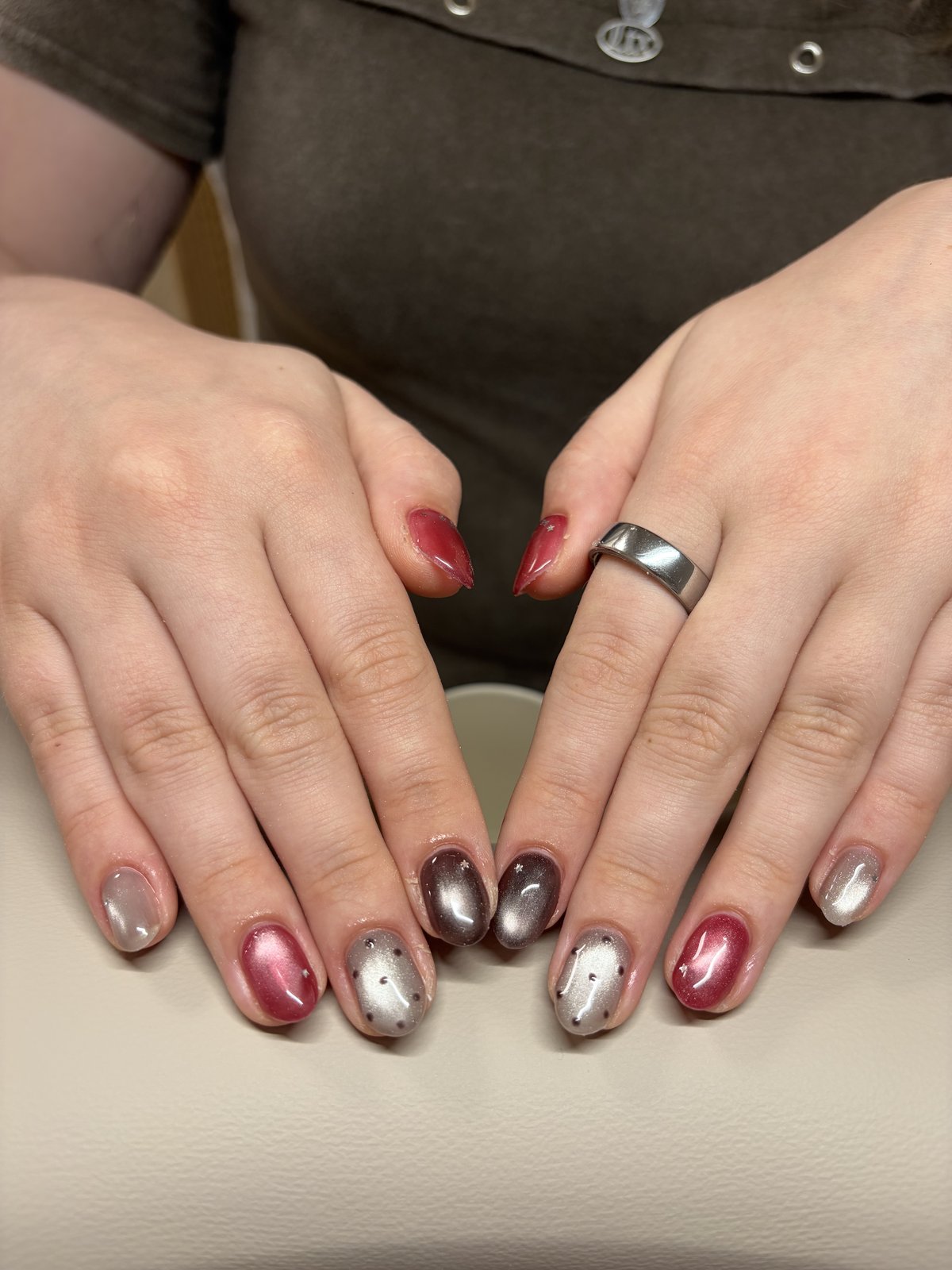 Rose, Bronze and Grey with Scattered Dots - nail design by lull., Harajuku Tokyo