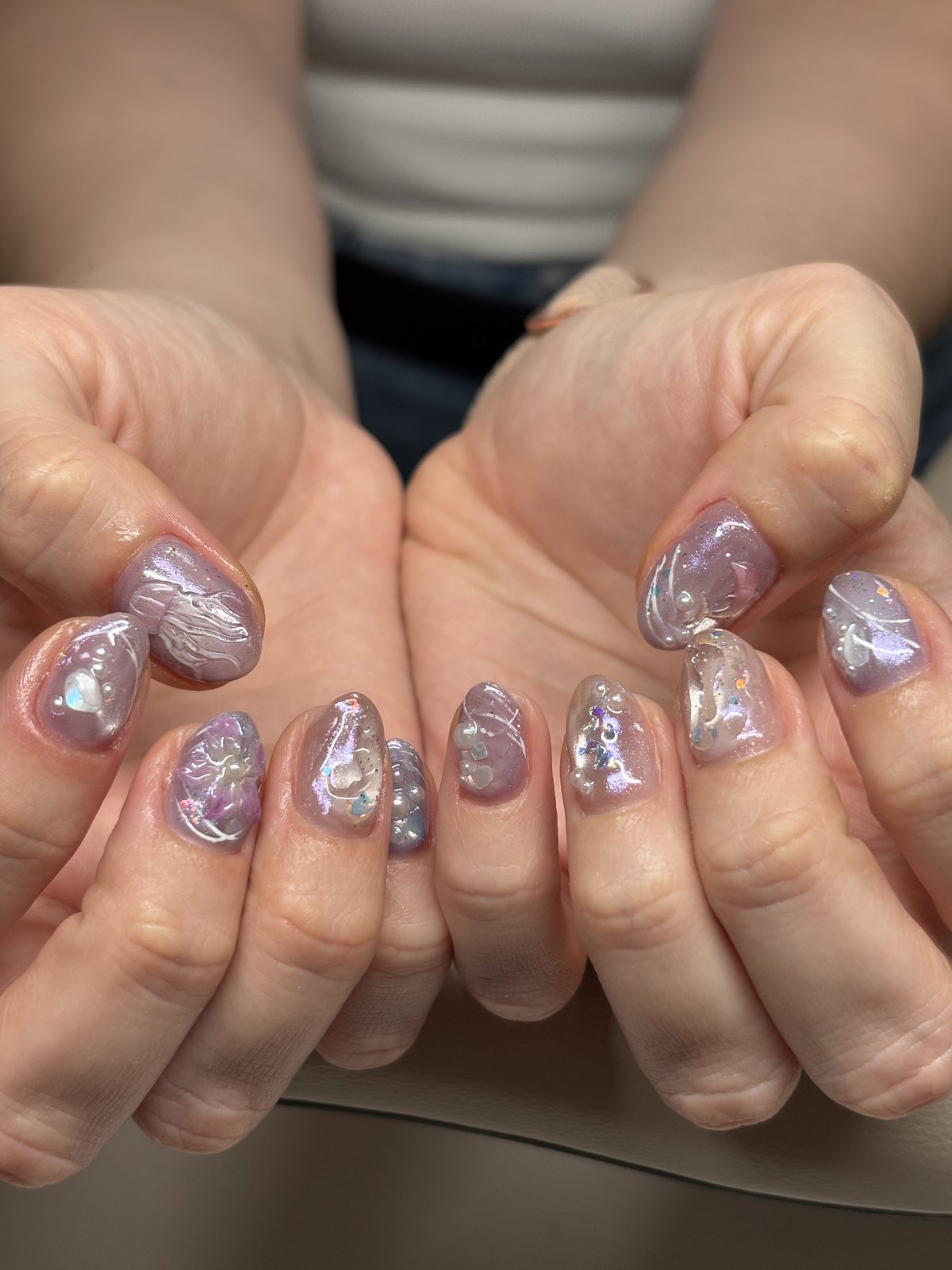 Lavender Marble with Pearls and Shell - nail design by lull., Harajuku Tokyo