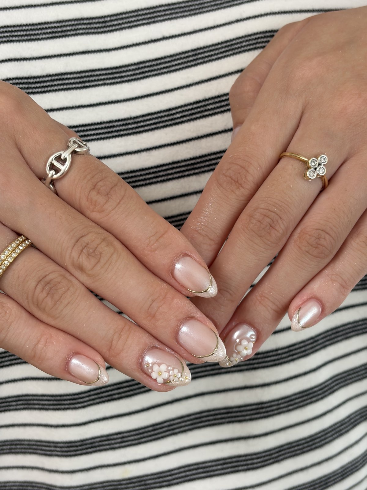 Smooth-Tipped Glitter French in Soft White - nail design by lull., Harajuku Tokyo