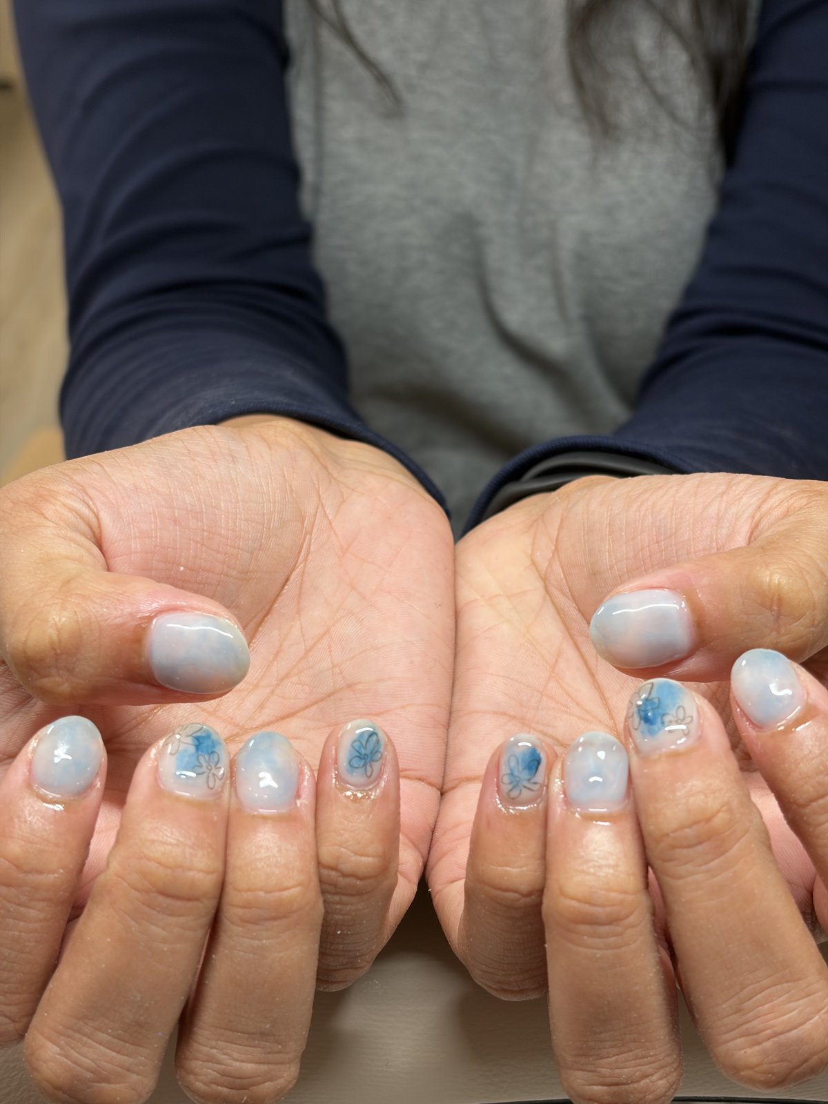 Quiet, Pared-Back Accents on a Few Nails - nail design by lull., Harajuku Tokyo