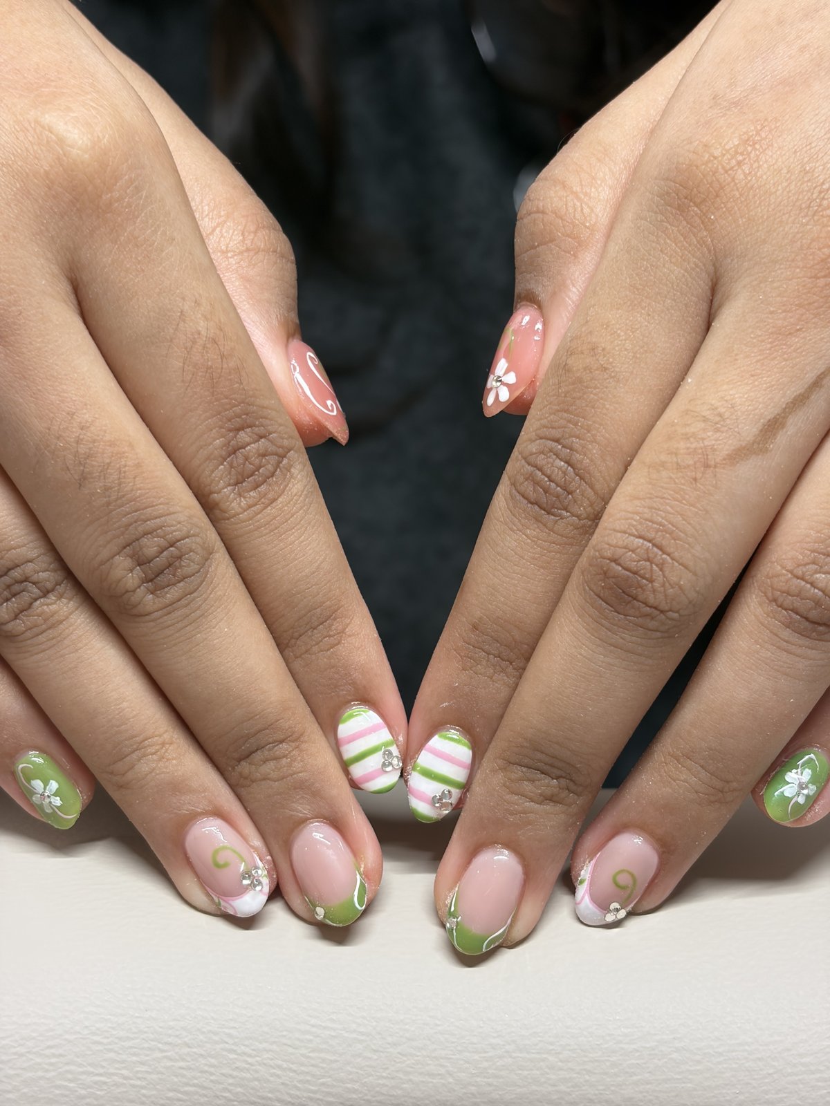 Outfit-Matched Custom Art on Bare Nails | Full-Set Nail Design in Harajuku