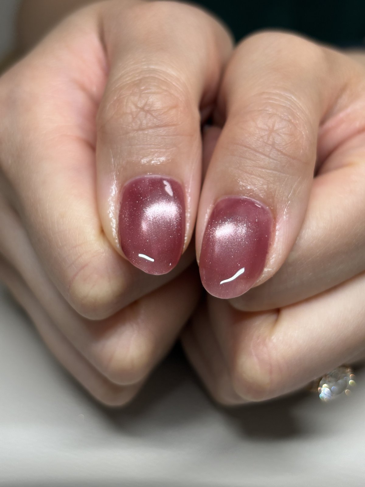 Cat-Eye Light Lines That Shift With Your Hand - nail design by lull., Harajuku Tokyo
